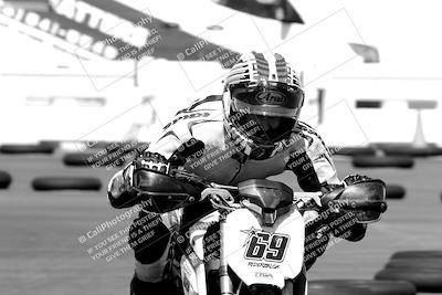 media/Sep-25-2023-Moto Forza (Mon) [[81ffa65e0a]]/Around the Pits/